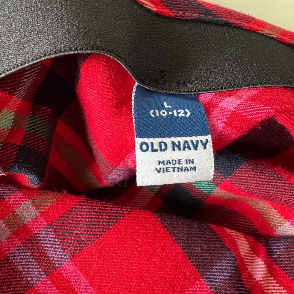 NWOT Old Navy Girls Plaid Red Skirt, size 10/12